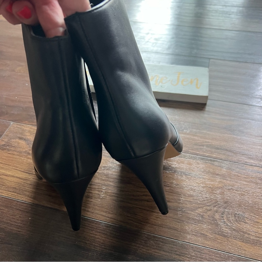Vince Camuto Azentela Pointy Toe Boots NWOT - Picture 3 of 9